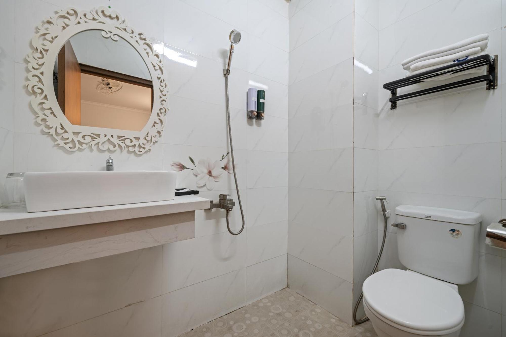 Khach San Nami Nha Trang Hotel Bagian luar foto