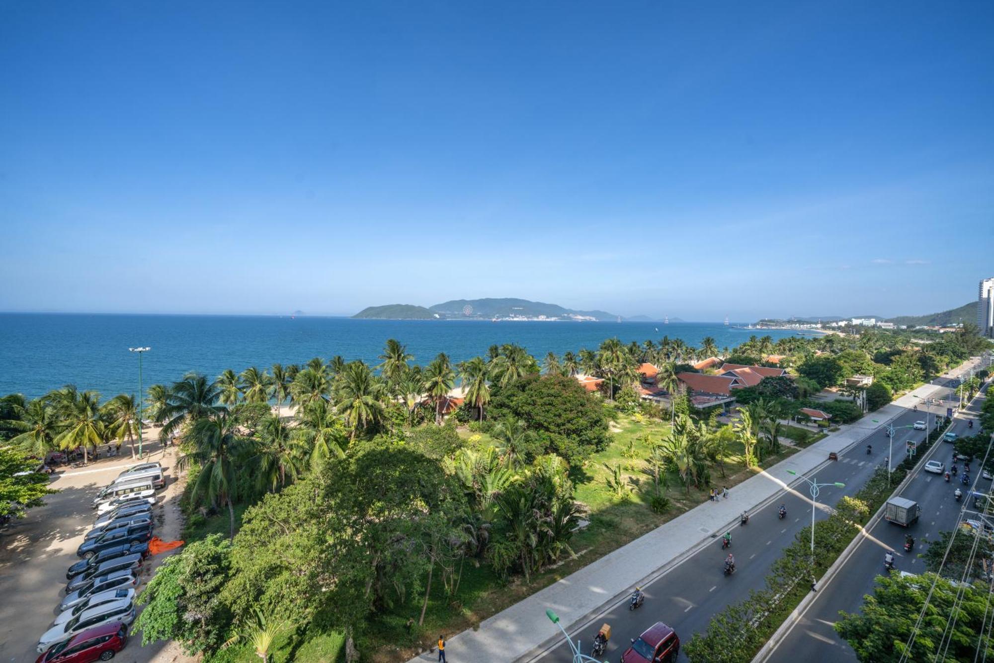 Khach San Nami Nha Trang Hotel Bagian luar foto